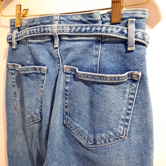 Hollister | ultra high rise mom jean Women's Blue Jean W23 L27 - Picture 7 of 10